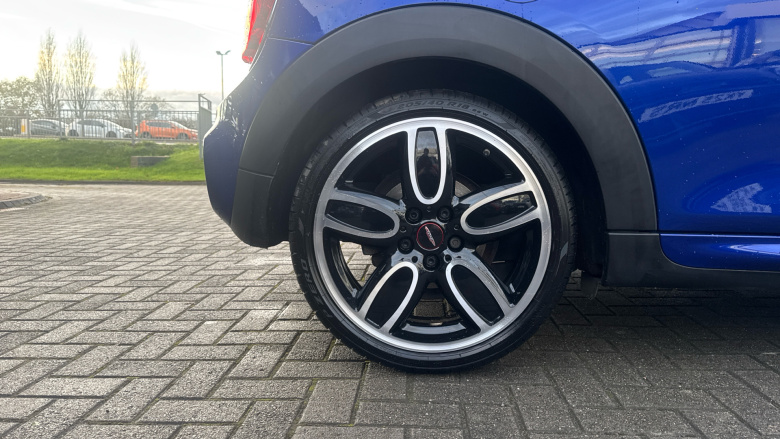 MINI Hatchback 2.0 Cooper S Sport II 3dr Petrol Hatchback